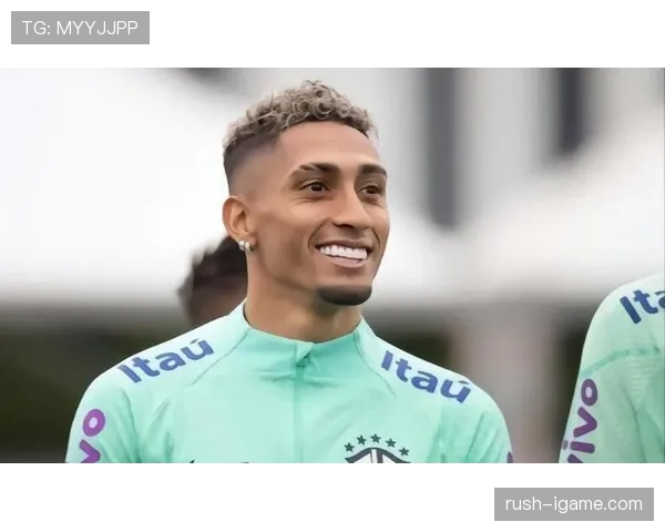 拉菲尼亚与内马尔对决：巴西双星谁更胜一筹？