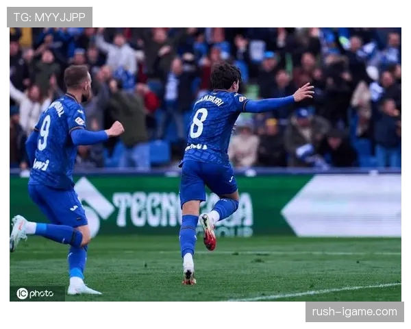 赫塔菲球员闪耀赛场，关键表现助球队逆转取胜