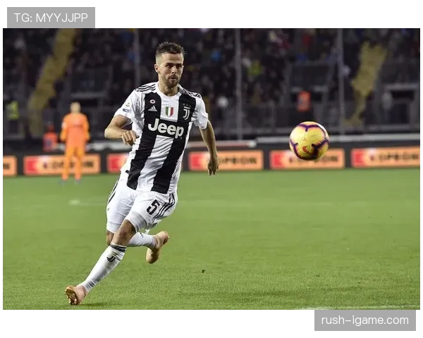 谢菲尔德联转会窗引援策略聚焦后防补强与中场优化 谢菲尔德联转会窗引援策略聚焦后防补强与中场优化