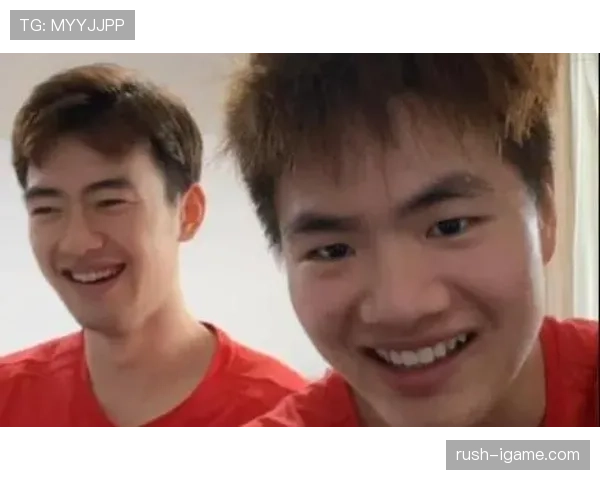 刷到王昶机场照，行李箱比我家客厅还阔气，我冷静不了